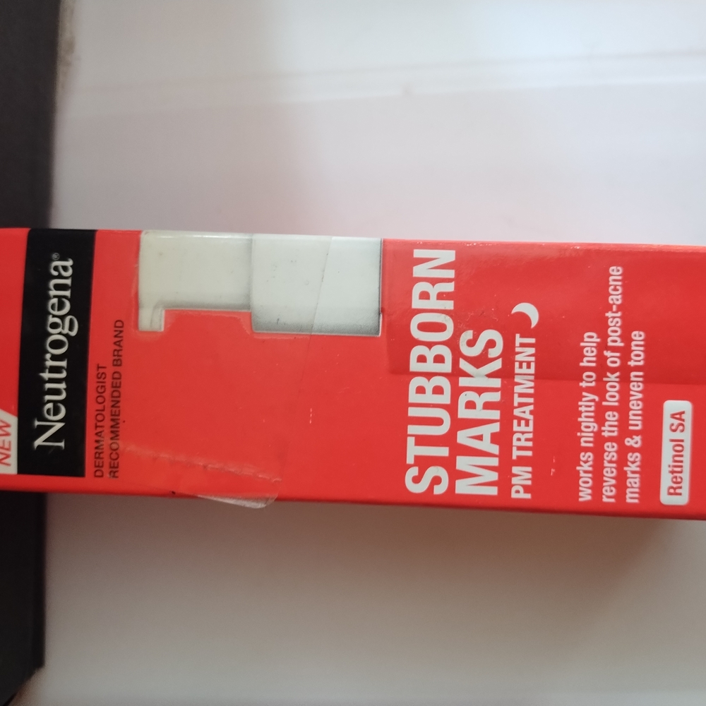 Neutrogena Stubborn Marks PM Treatment NIB